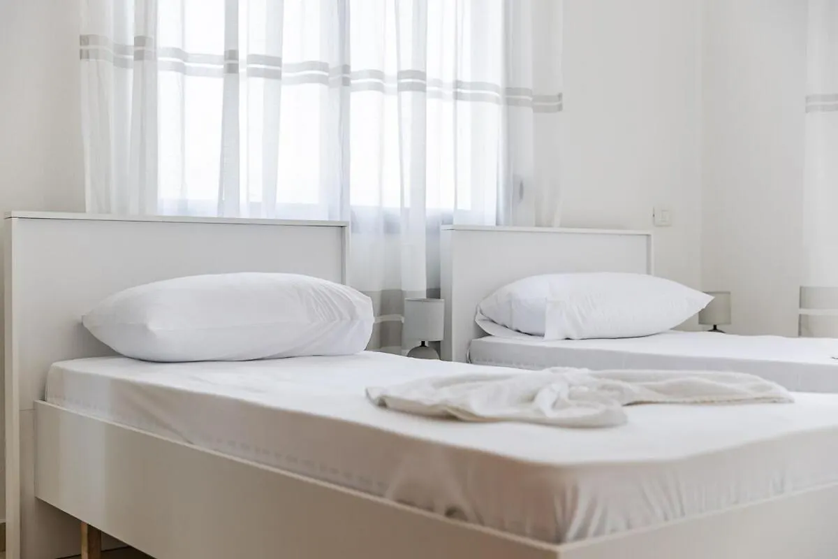 Billy S 4 Bdr Apartment By Ps Δυρράχιο
